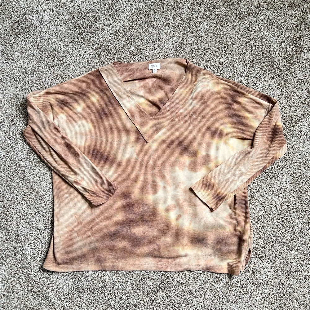 BKE women’s Tie-Dye V-Neck Long Sleeve Top size M